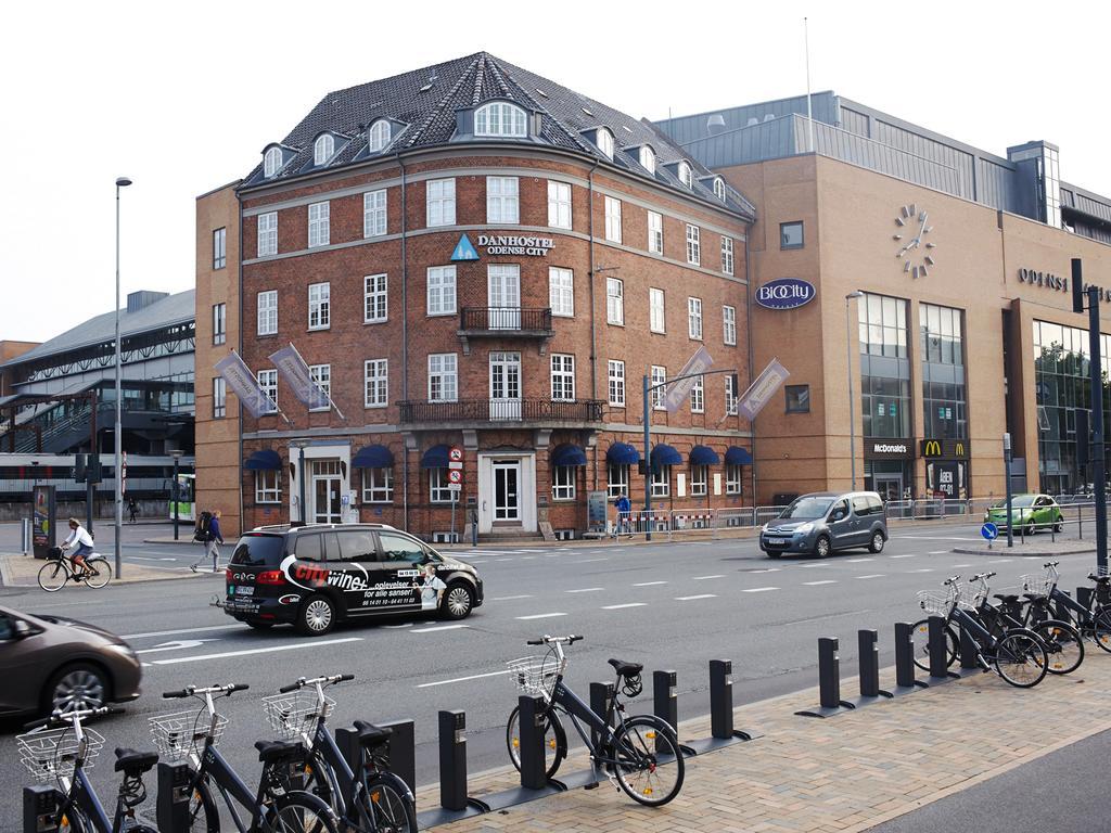 Danhostel Odense City Esterno foto The station building